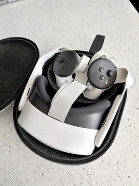 Meta Quest 3S VR Headset with Controllers and Case
